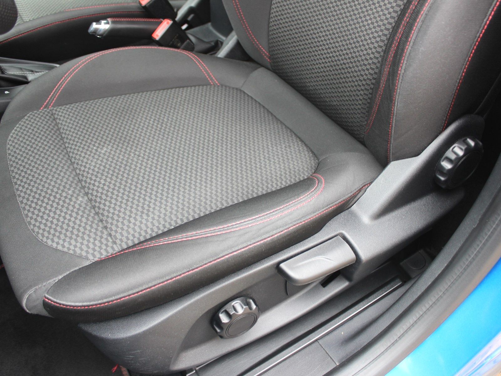 Fahrzeugabbildung Ford Puma ST-Line 1,0 EcoBoost