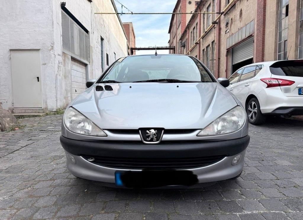 Peugeot 206 Automatik und top Zustand