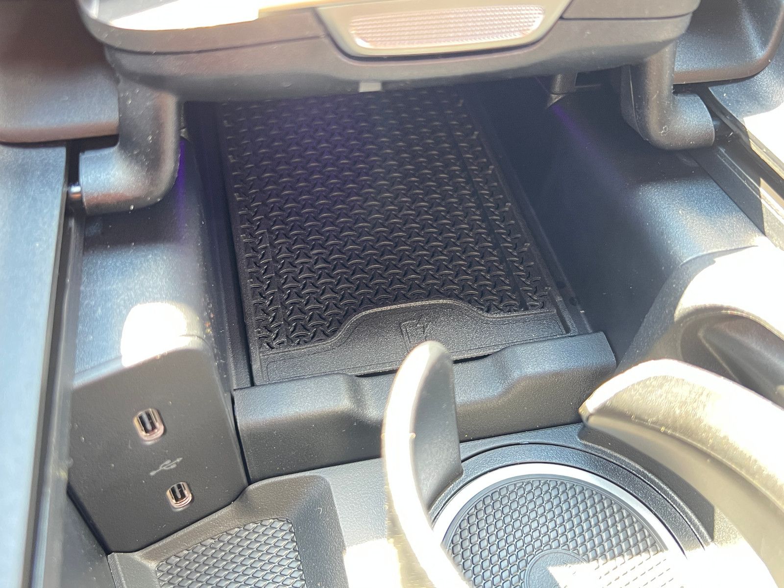 Fahrzeugabbildung Mercedes-Benz E 200 AMG LINE PREMIUM PANO SUPERSCREEN NAPPA