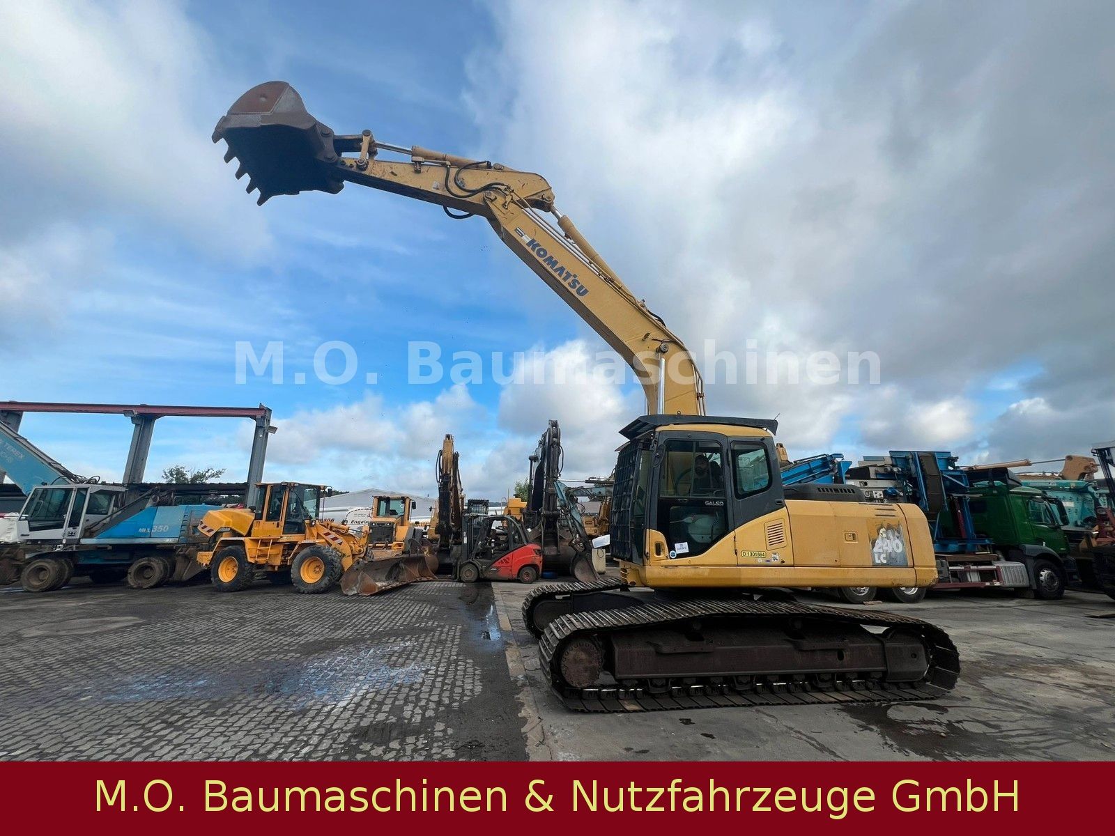 Fahrzeugabbildung Komatsu PC 240 LC-7K /Hammerleitung/ Neue Ketten