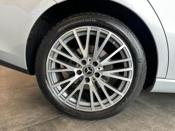 Mercedes-Benz CLA Shooting Brake 180 d *AHK*LED*