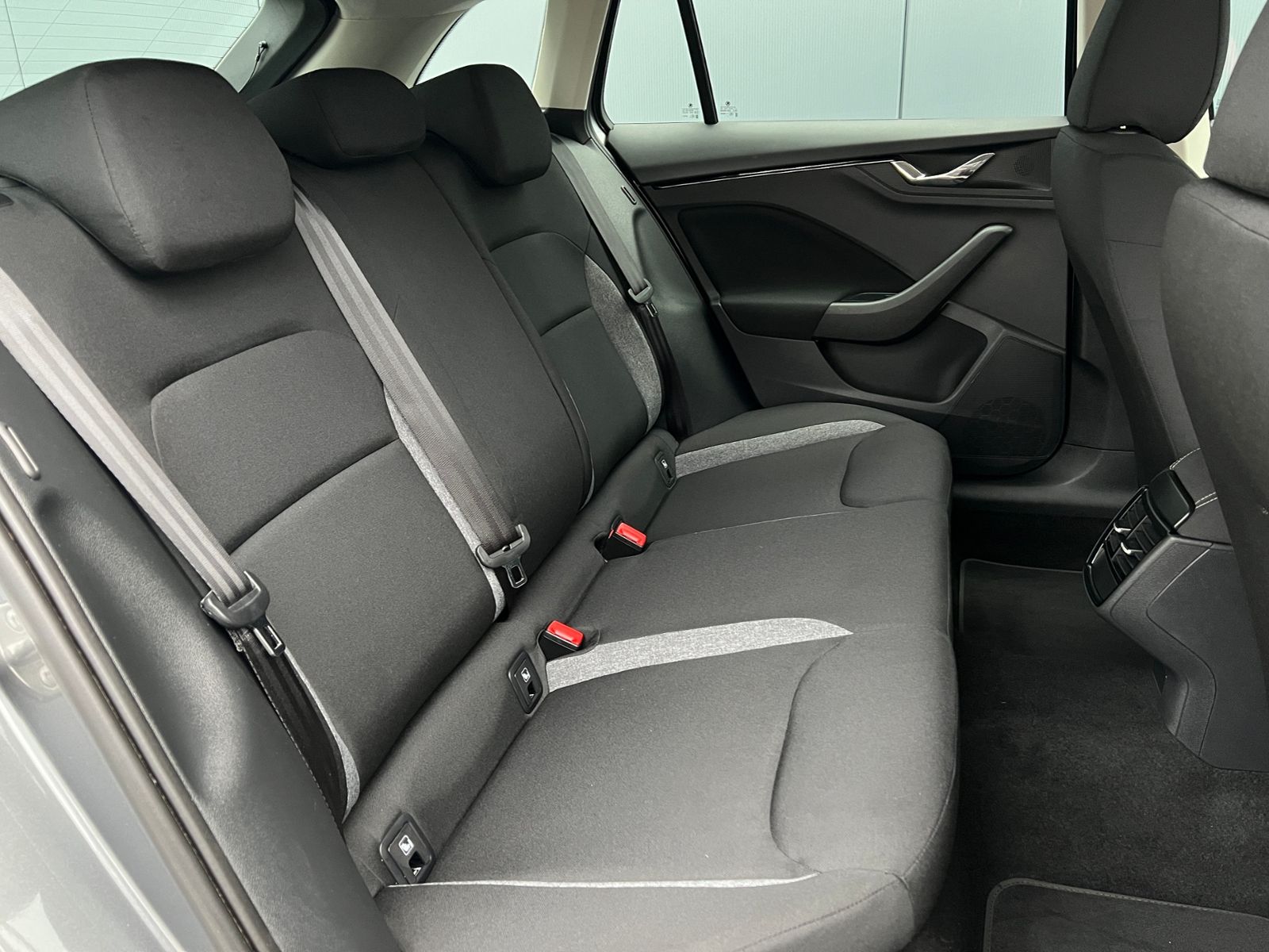 Fahrzeugabbildung SKODA Scala COOl PLUS 1.0 TSI *LED, Klima, Sitzhzg., S