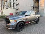 Dodge RAM Hemi 1500 Sport 4X4 6 Sitzer Alcantara - Dodge Gebrauchtwagen in Frankfurt