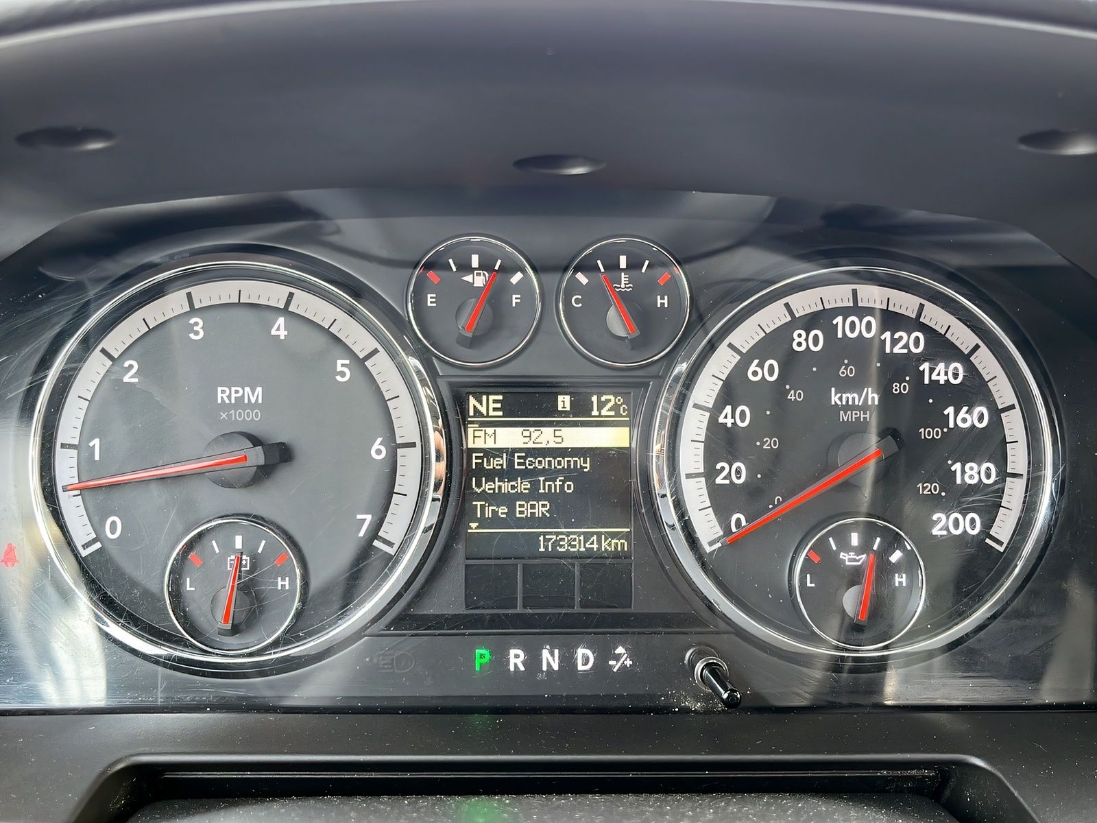 Fahrzeugabbildung Dodge RAM 1500 LPG 103L CREW CAB 1.HAND RF KAM AHK GSD