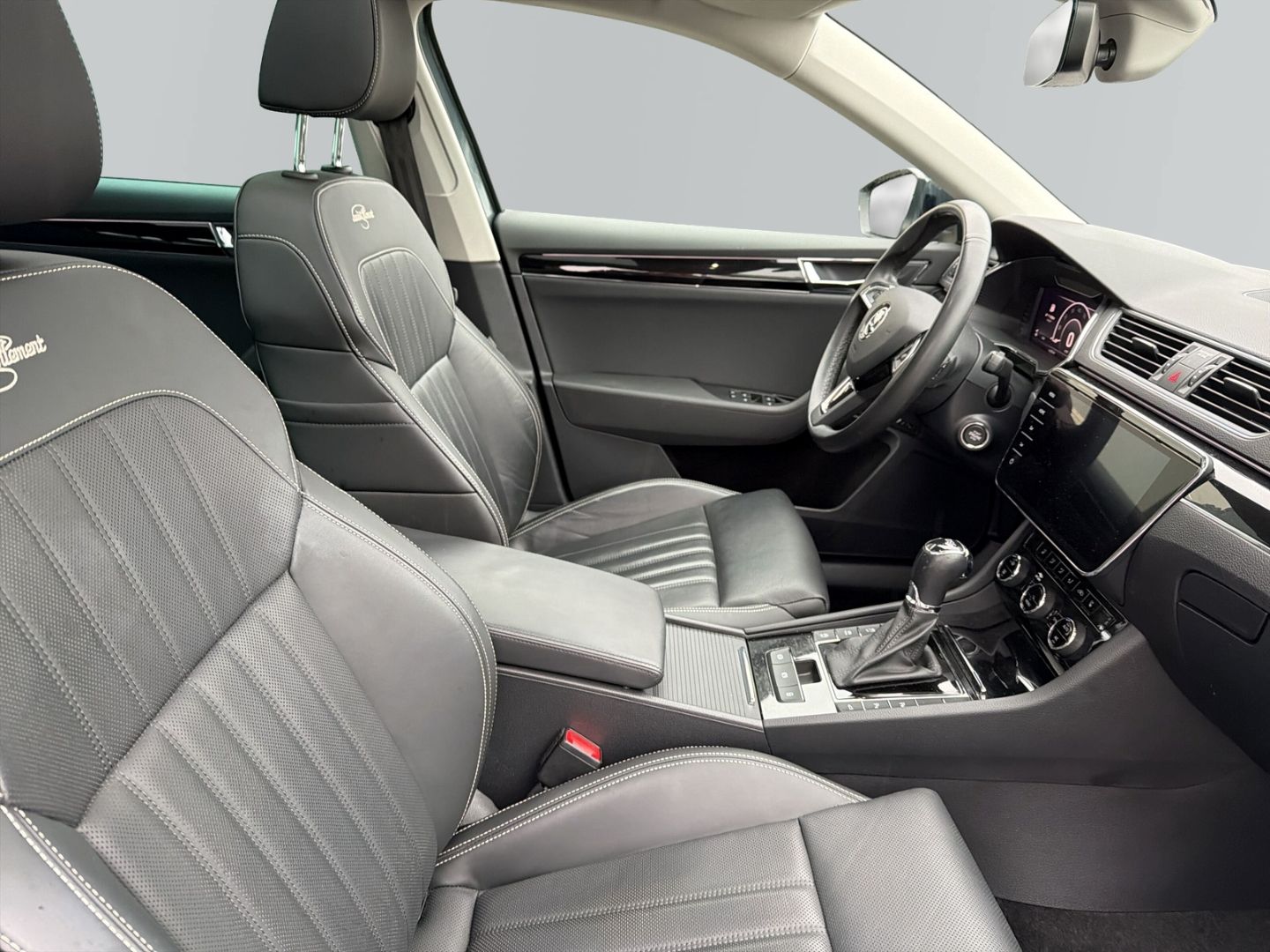 Superb 2.0 TSI DSG Combi L&K *PANO*NAVI*ACC*