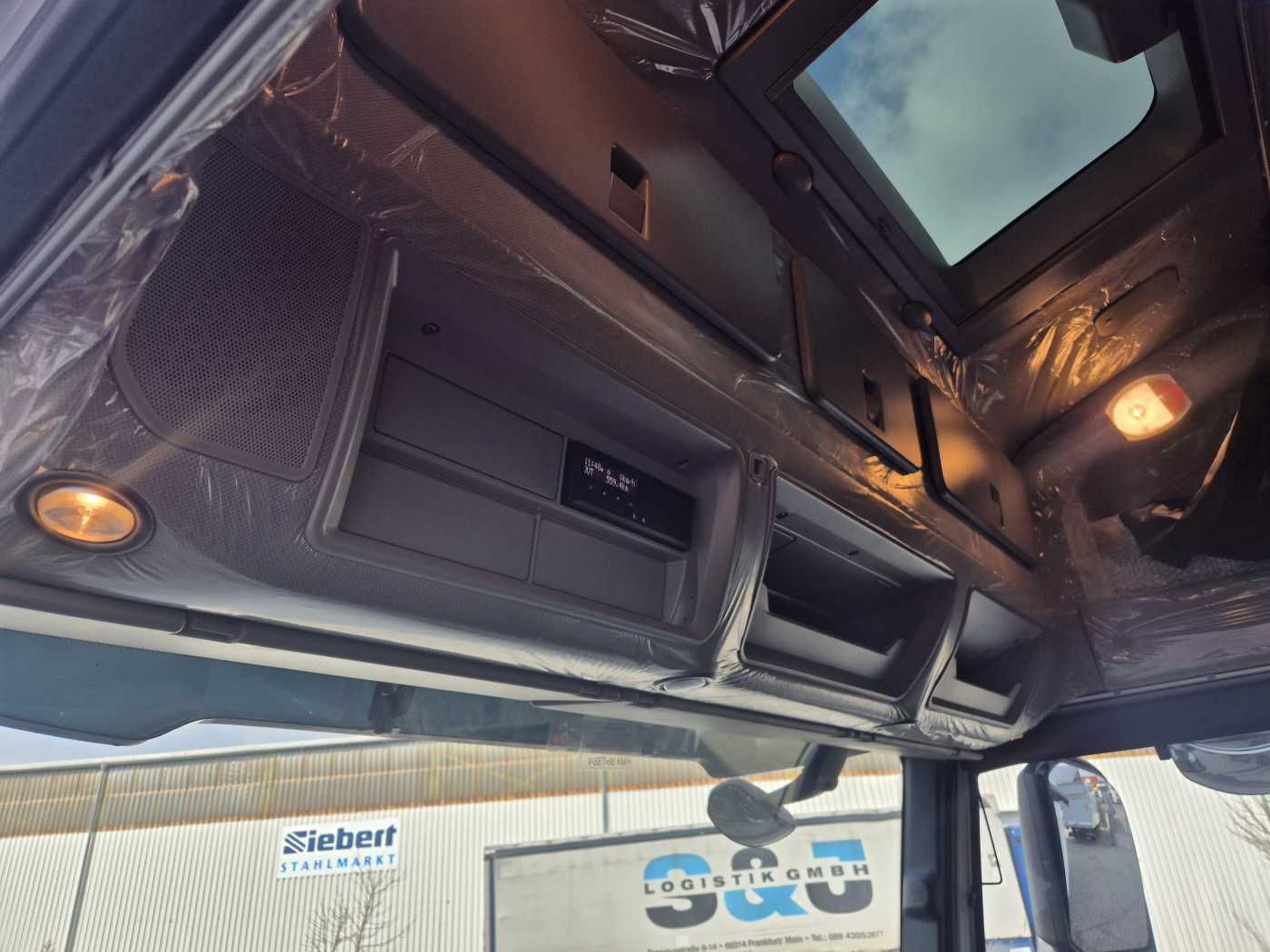Fahrzeugabbildung Iveco S Way AT190S40/P LBW Tür AHK Navi Bett