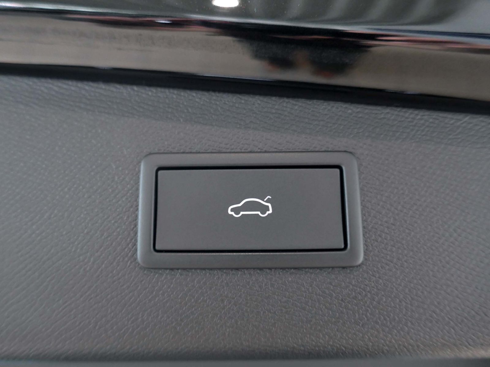 Fahrzeugabbildung CUPRA Leon SP 1.5 eTSI | LED RFK ACC Navi