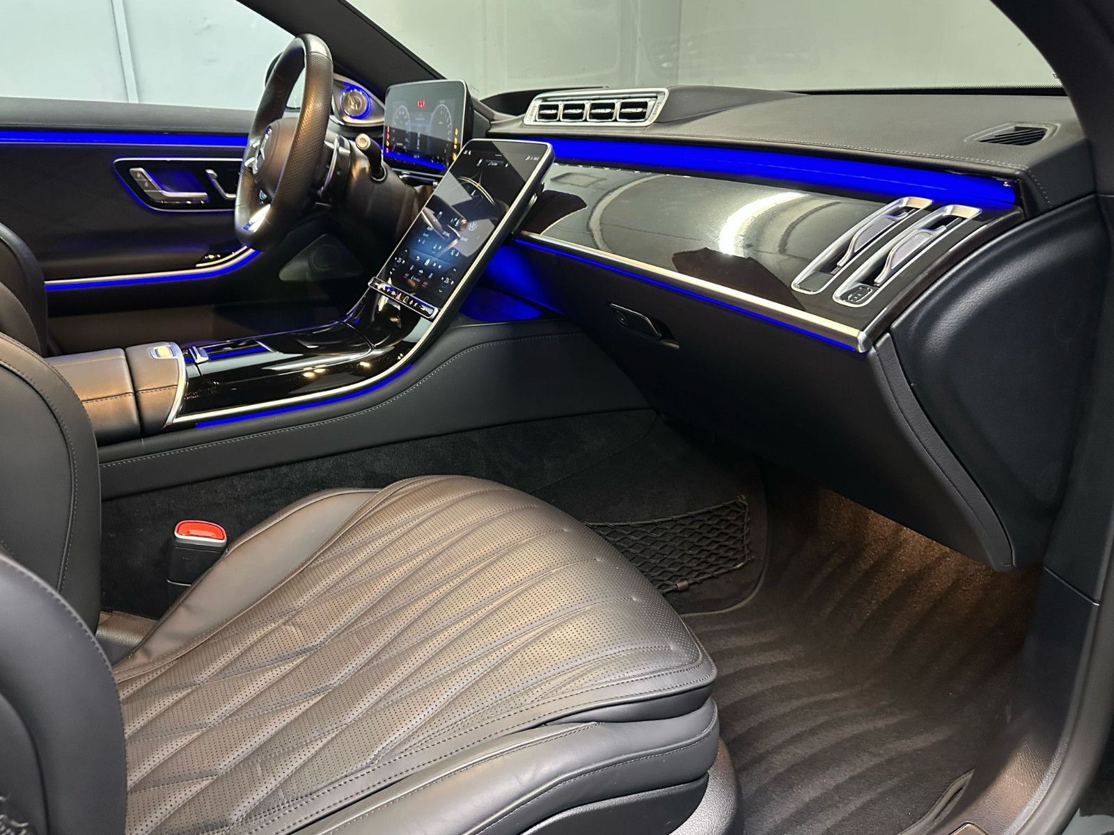 Fahrzeugabbildung Mercedes-Benz S 63 E Performance L *KERAMIK*PANO*TV*MASSAGE*