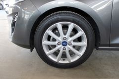 Fahrzeugabbildung Ford Fiesta Titanium 5-trg LED KLIMA Winter Paket PDC