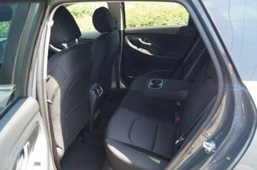 Hyundai i30 cw 1.0T-GDI NAVI-ALU-LED-KAMERA-PDC-TEMPOMAT