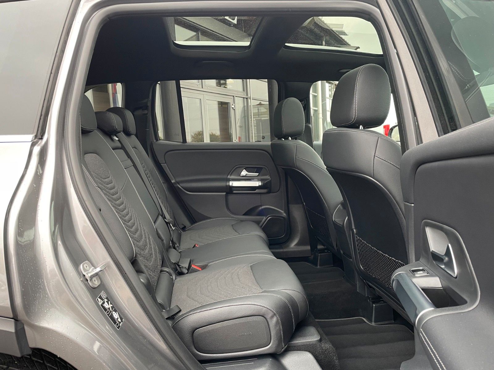 Fahrzeugabbildung Mercedes-Benz GLB 220 d 4MATIC Progressive AHK+Memory+Pano+360