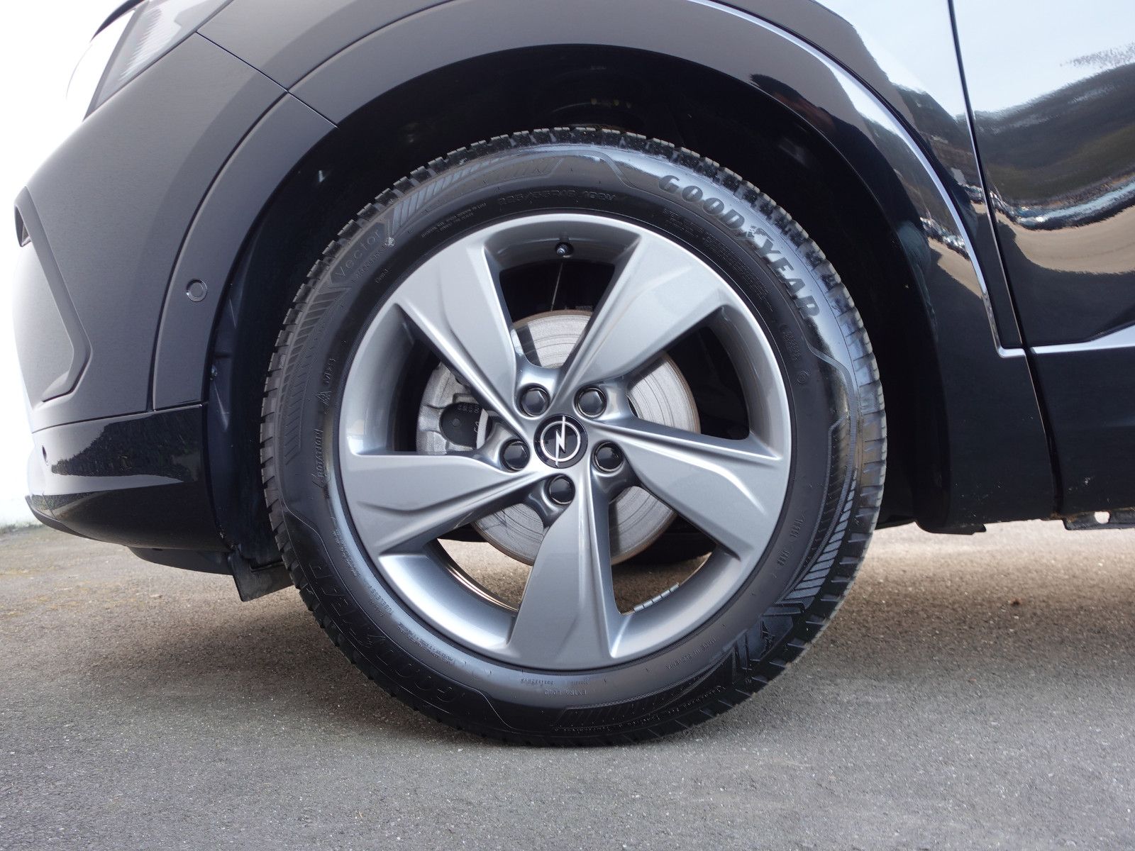 Fahrzeugabbildung Opel Grandland 1.2 Turbo  GS  Navi,Kamera,PDC,Sitzh.