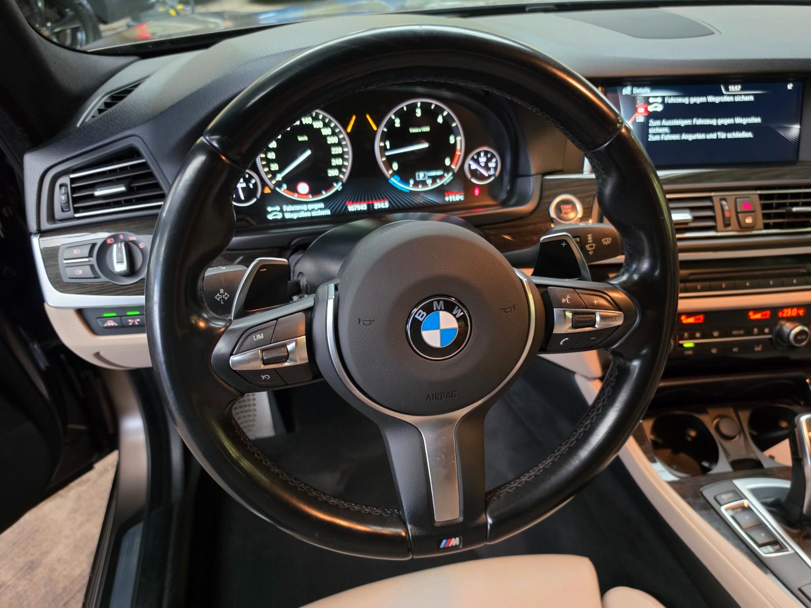 BMW 530d xDrive Touring M-Sportpaket FROZEN/Pano/AHK