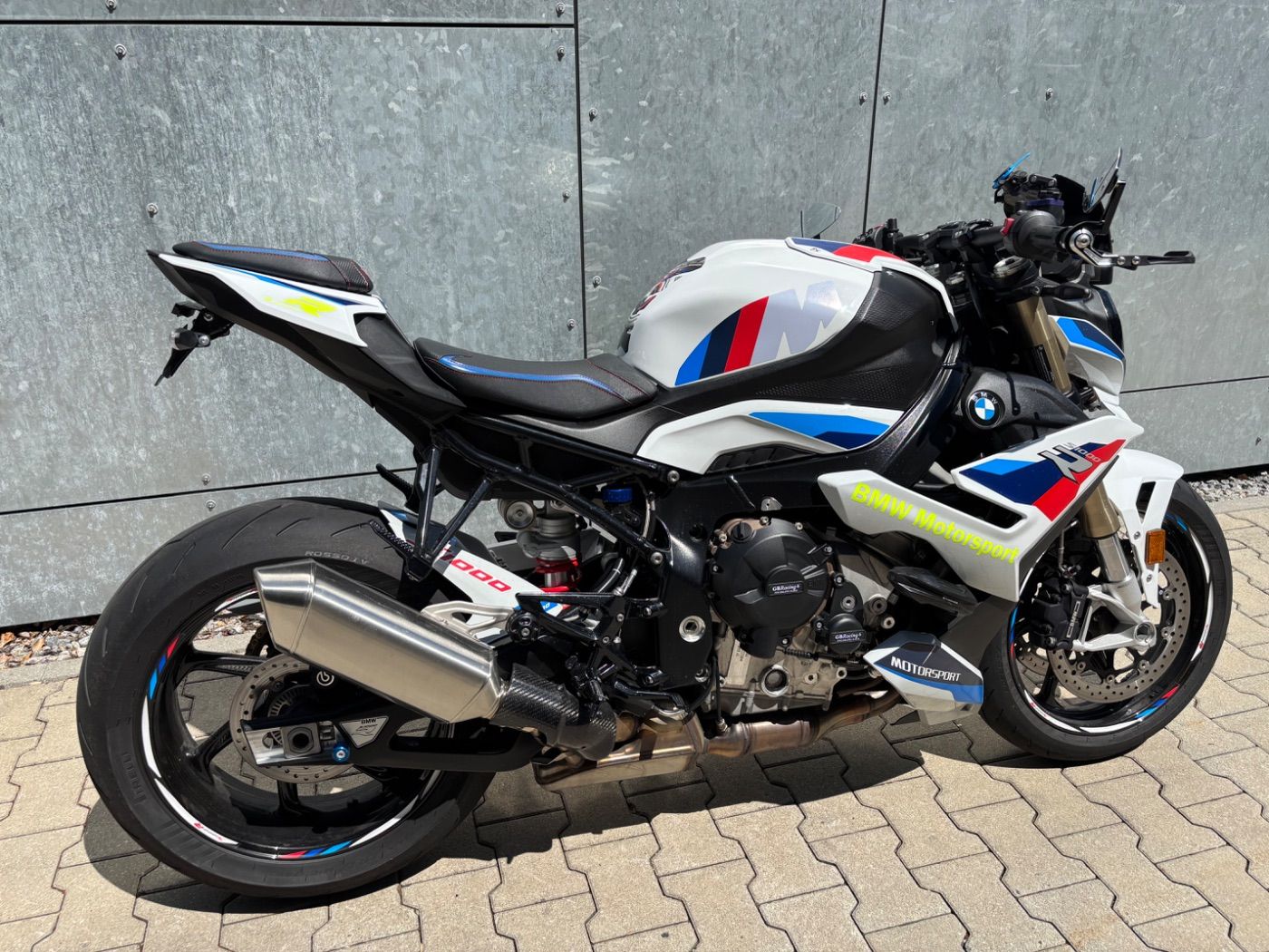 Fahrzeugabbildung BMW S 1000 R M Paket, Carbonräder viel Zubehör