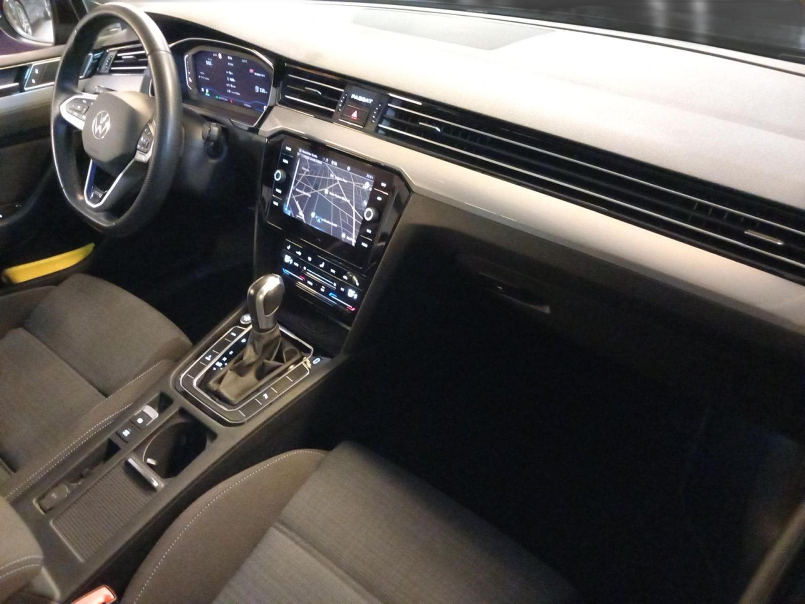 Volkswagen Passat Variant - Bild 11