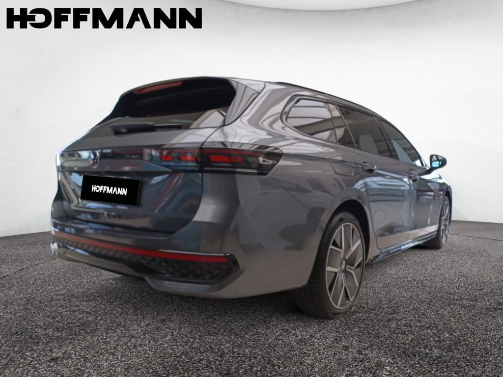 Fahrzeugabbildung Volkswagen Passat Variant R-Line Signature 5 Jahre Garantie