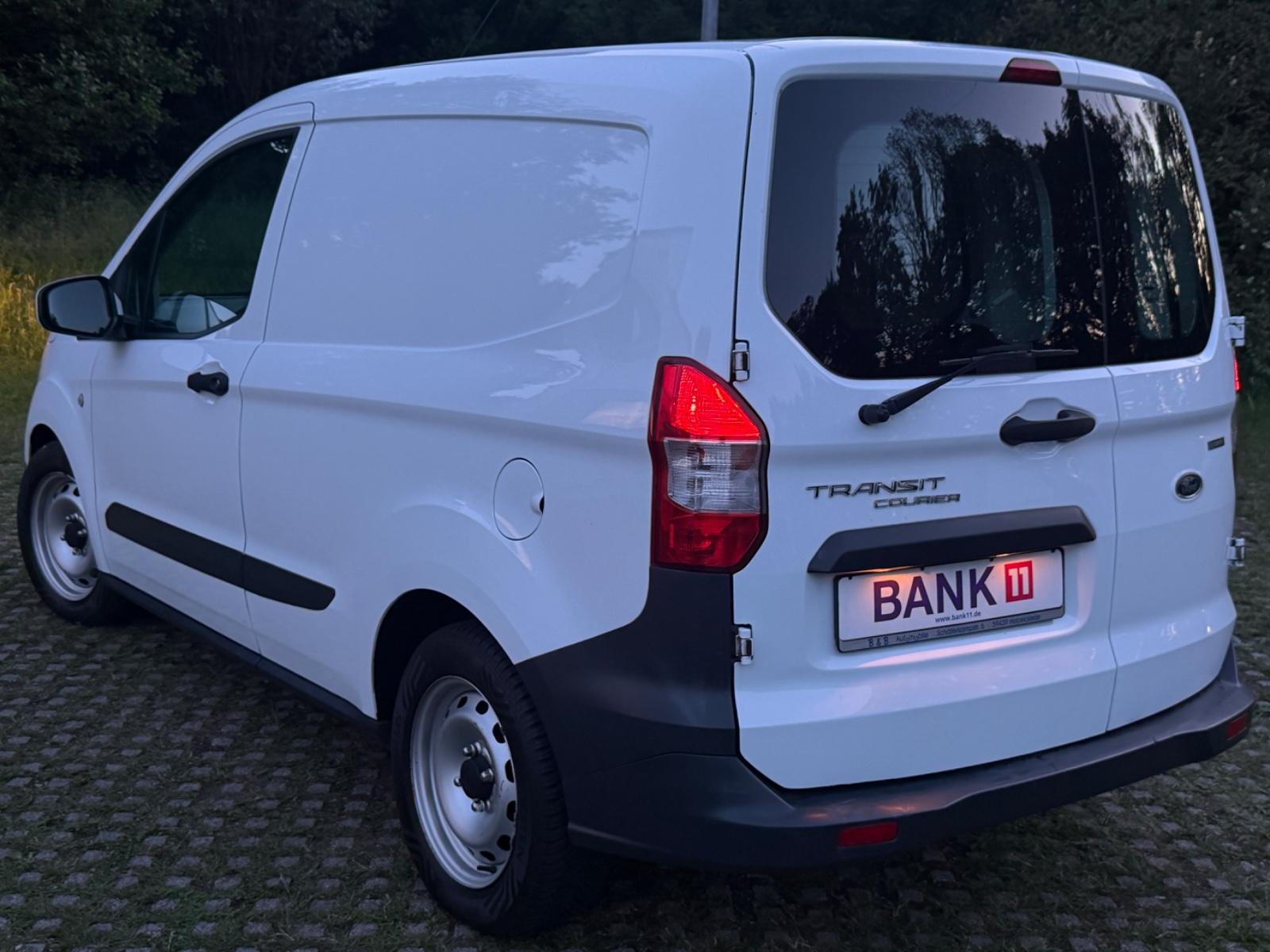 Ford Transit Courier Benziner *Euro6 *USB *El.Fenster