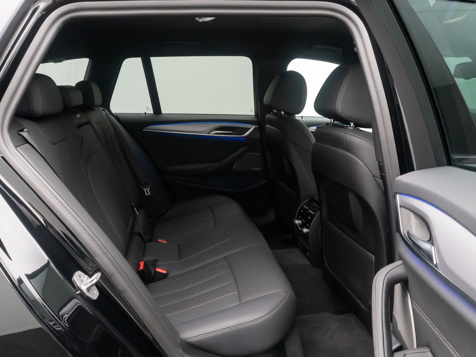 Fahrzeugabbildung BMW 520d Leder DAB Alarm H/K Kamera 4xKlima Sport