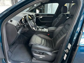Volkswagen Touareg - 6