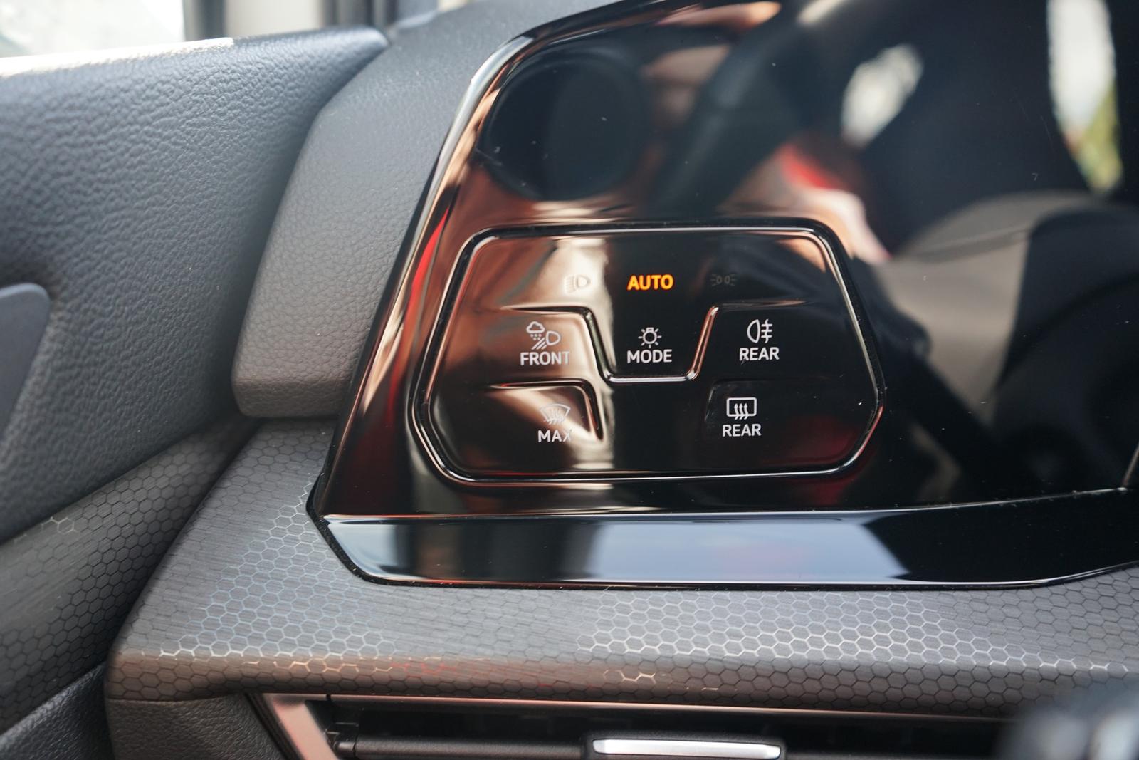 Volkswagen Golf GTI 2.0 TSI LED Navi ACC Sitzheizung DAB, миниатюра 24