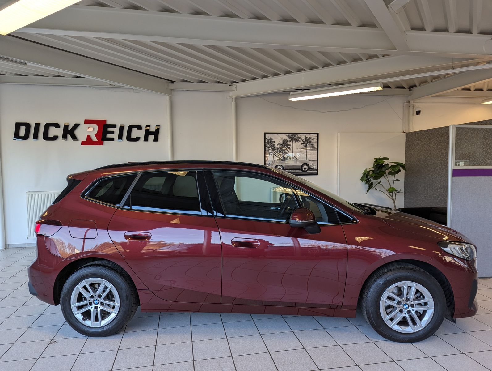BMW 218 Active Tourer i Panorama Sport-Sitze AHK - Image 8