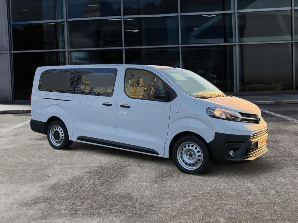 Fahrzeugabbildung Toyota Proace 2,0-l-D-4D L2 (9-Si.) Comfort