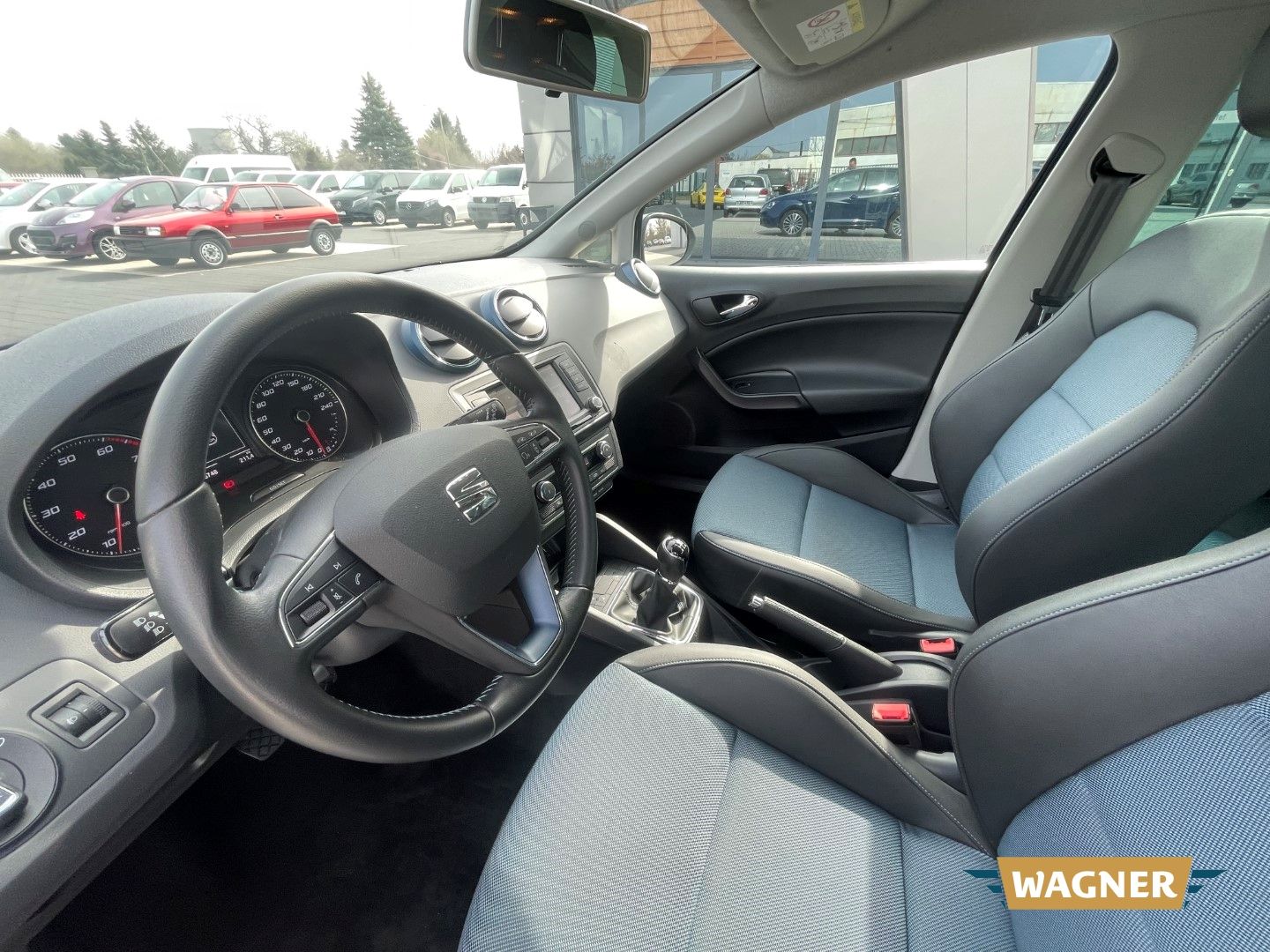 Fahrzeugabbildung SEAT Ibiza Connect Klimaautomatik Sitzheizung