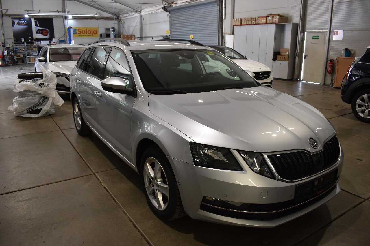 Skoda Octavia Combi 1.5 TSI DSG Style Navi+Kamera+SHZ+