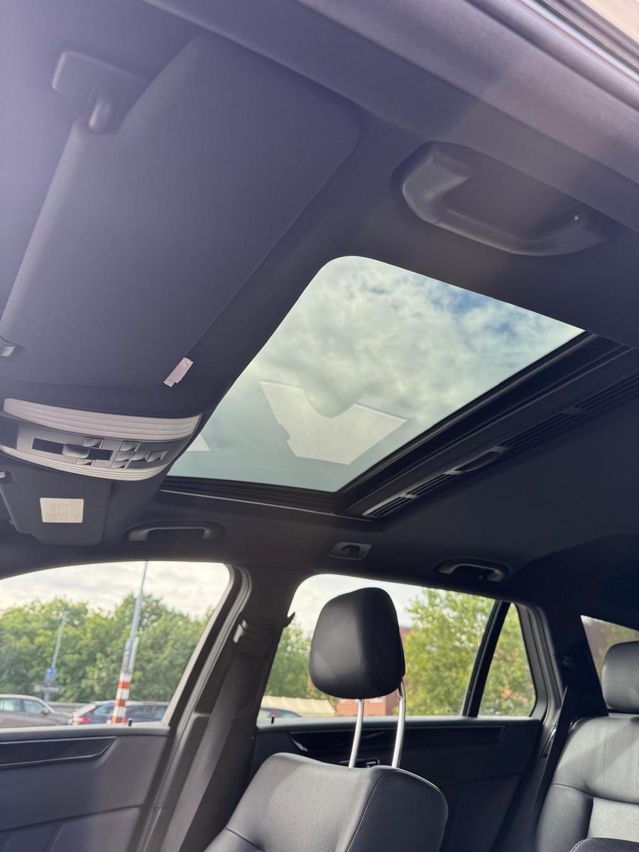 Mercedes-Benz E350 2009 — photo 12