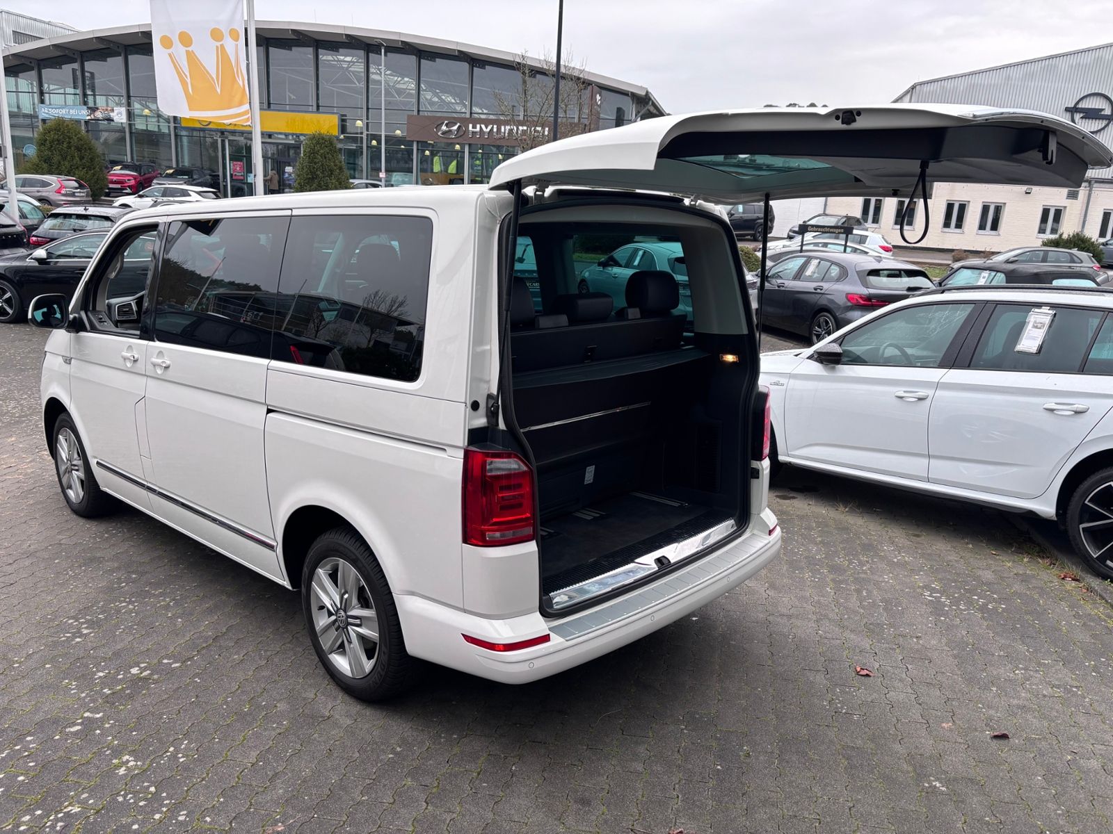 Fahrzeugabbildung Volkswagen T6 Multivan Generation Six LED NAVI STANDHZ