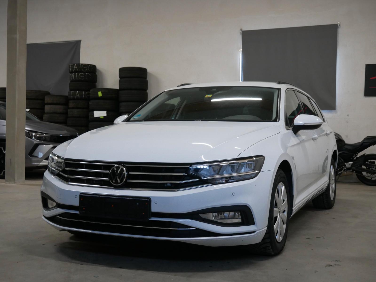 Volkswagen Passat Variant Business 4M R-KAM ACC AHK HUD TW