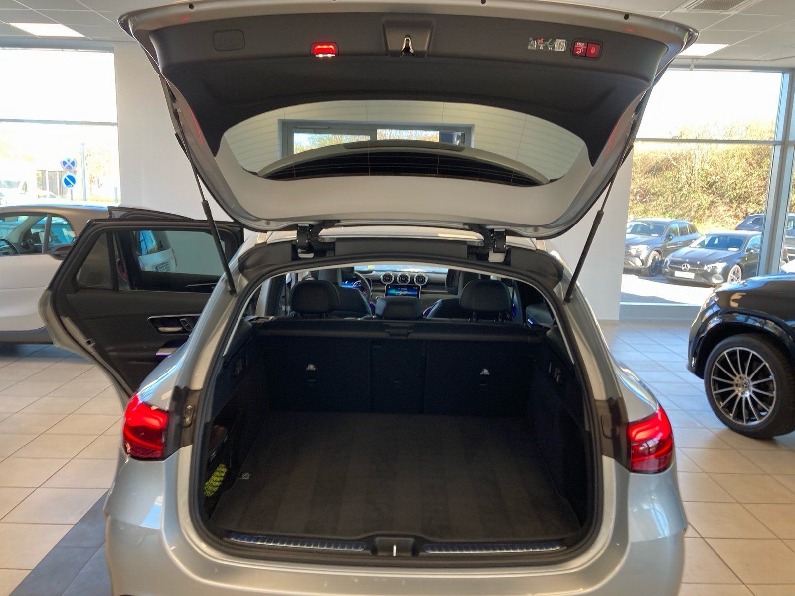 Fahrzeugabbildung Mercedes-Benz GLC 200 4M AMG Plus*Pano*Burme*HUD*360°*DIGITAL*