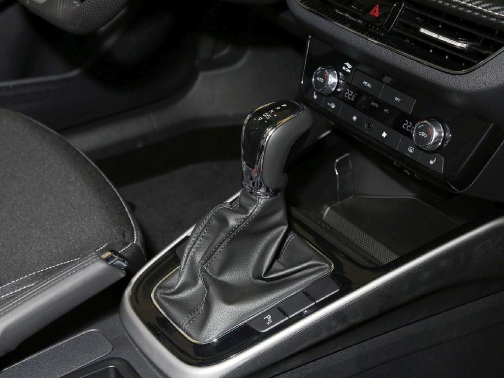 Skoda Fabia 130 UPE 40.850 Assist Plus Winterp. Sport, миниатюра 10