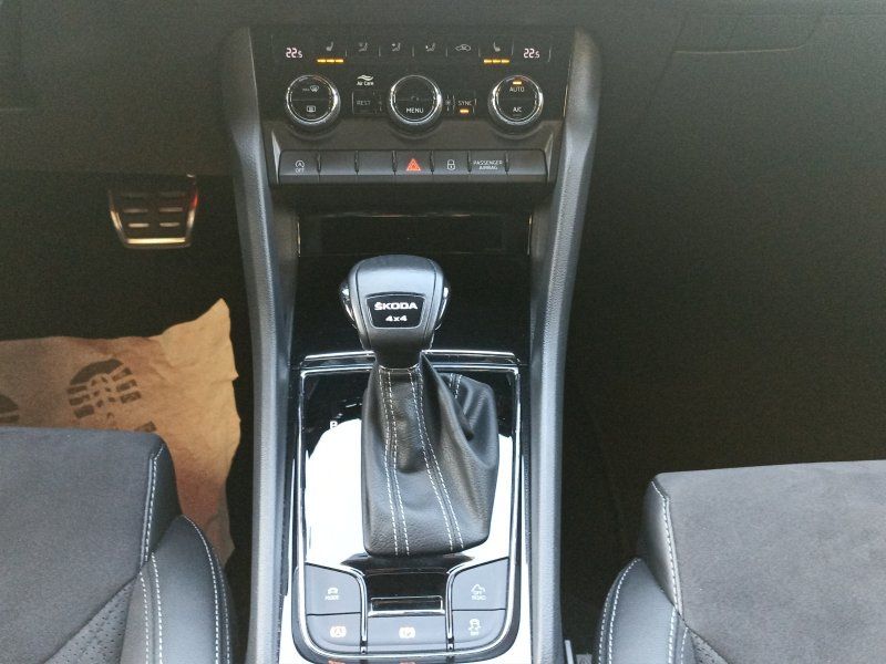 Fahrzeugansicht 12 Fahrzeugabbildung SKODA Kodiaq 2.0 TDI DSG Sportline 4x4