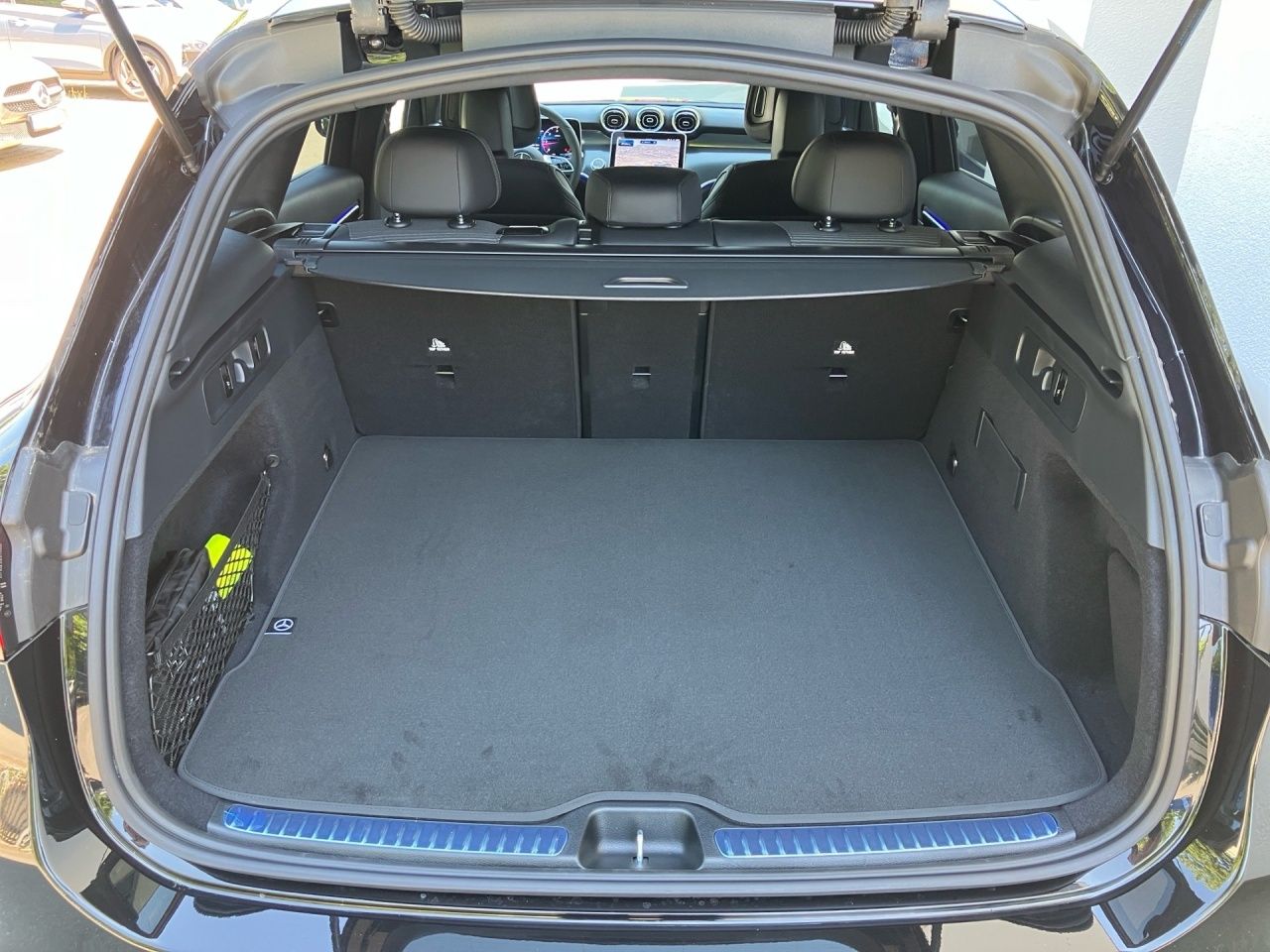 Fahrzeugabbildung Mercedes-Benz GLC 200 d 4M AVANTGARDE AHK Memory 360° KeylessG