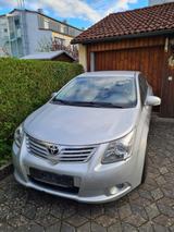 Toyota Avensis T27 (2009) zu verkaufen - Toyota Avensis T27 mit Benzin-Antrieb