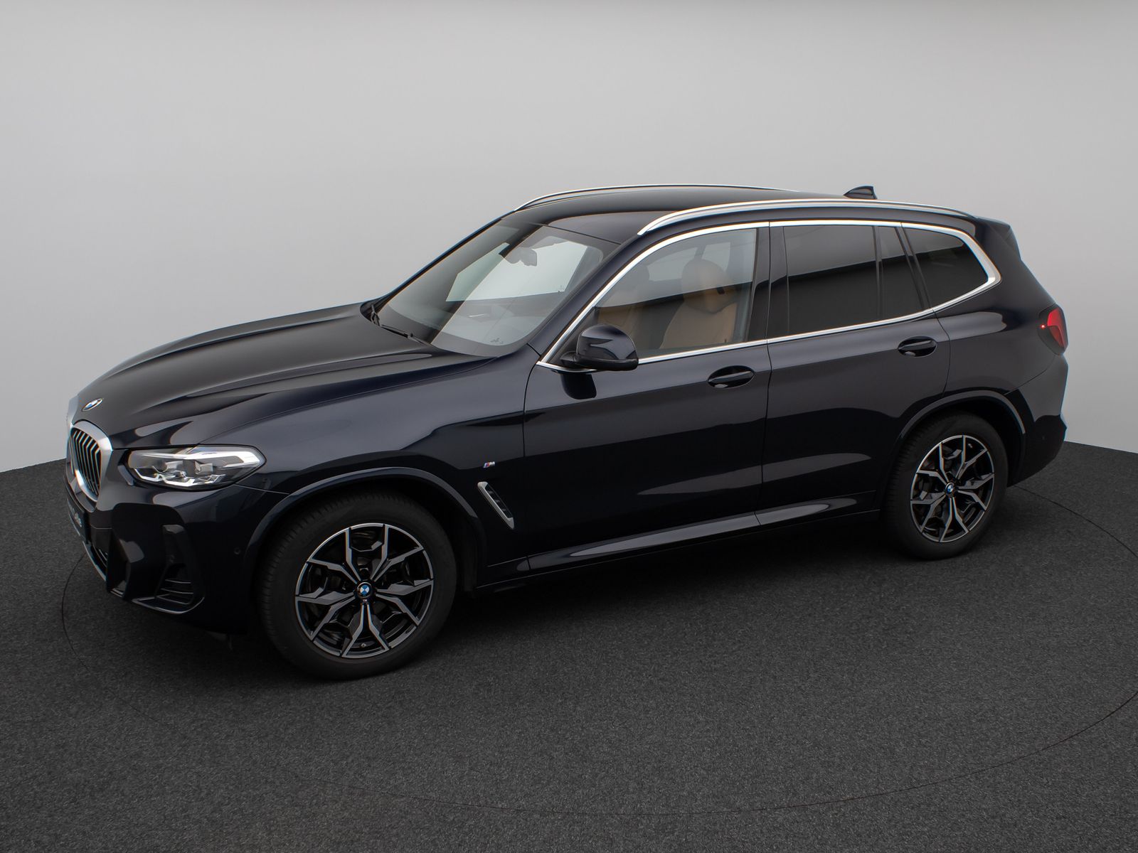 Fahrzeugabbildung BMW X3 xD20d MSport Individual HiFi Kamera DAB Alarm