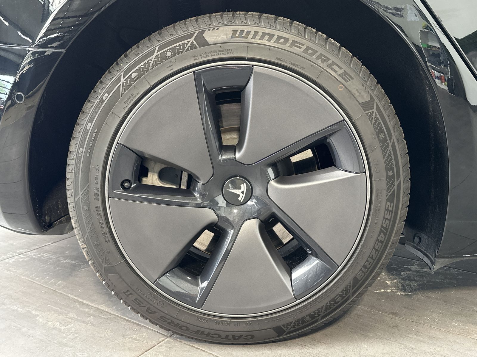 Fahrzeugabbildung Tesla Model 3 RWD NAV+LED+ACC+KAMERA+PANORAMA+1HD+18ZO