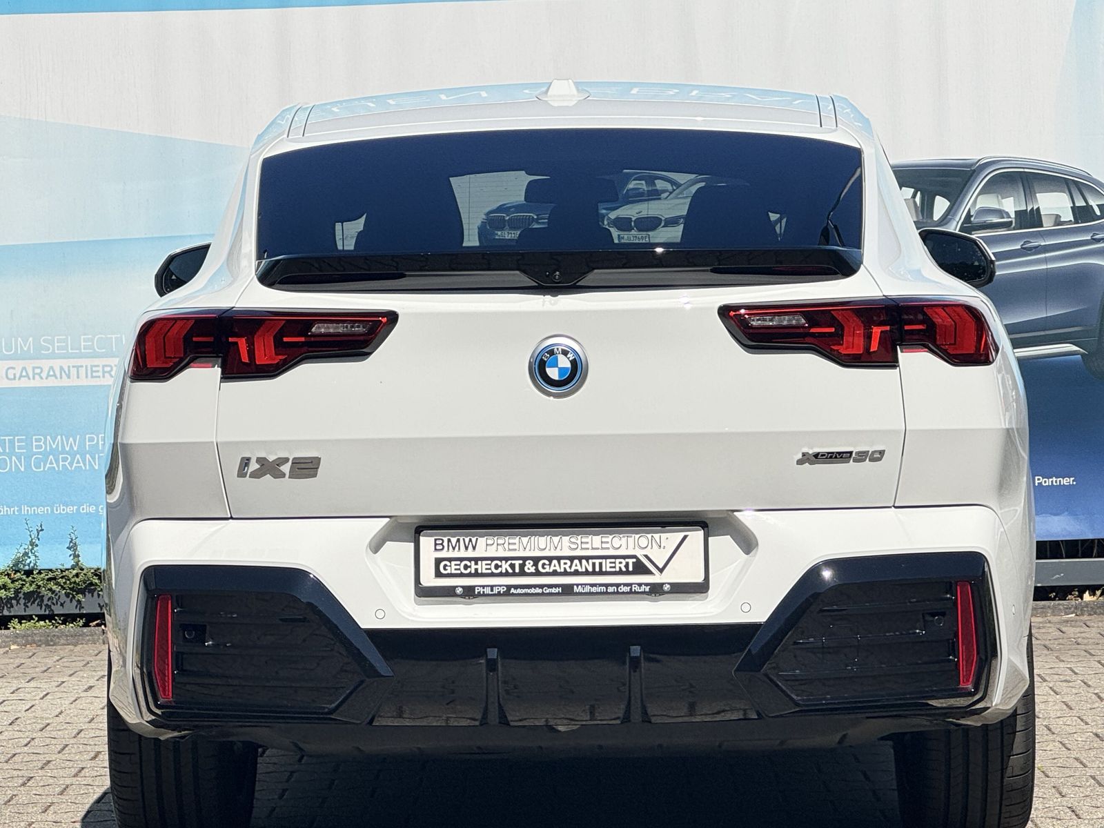 BMW iX2 - Bild 21