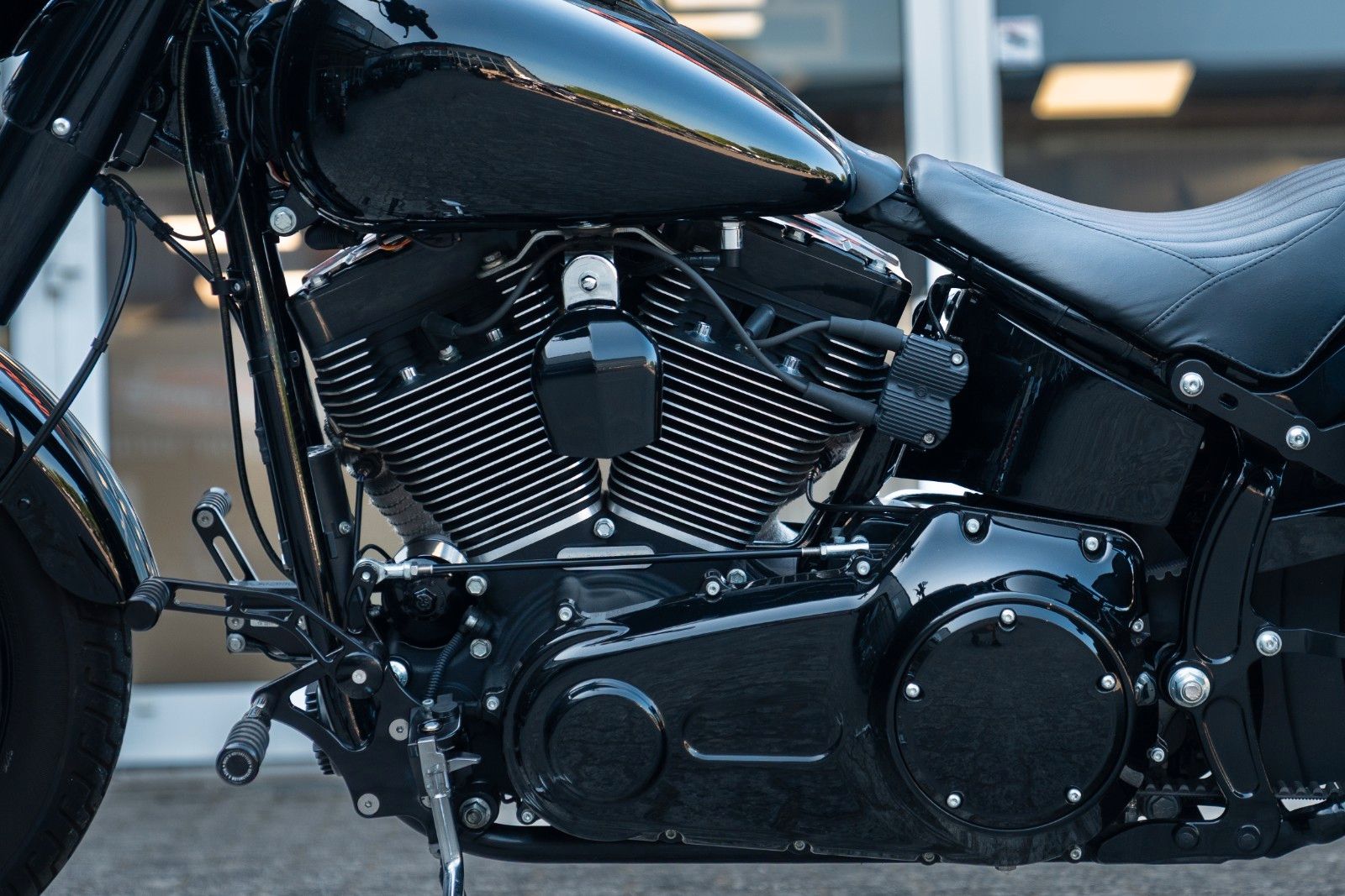 Fahrzeugabbildung Harley-Davidson FLSS SOFTAIL SLIM S 110 cui - Jekill & Hyde