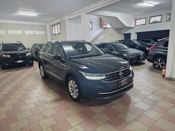 Volkswagen Tiguan - 5
