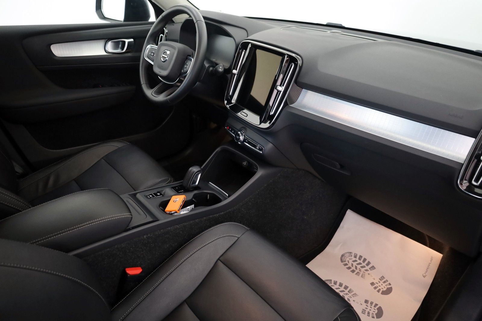 Fahrzeugabbildung Volvo XC40 Momentum Pro Leder,Navi,LED,Kamera,SH,AHK