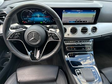 Mercedes E 220 - 11