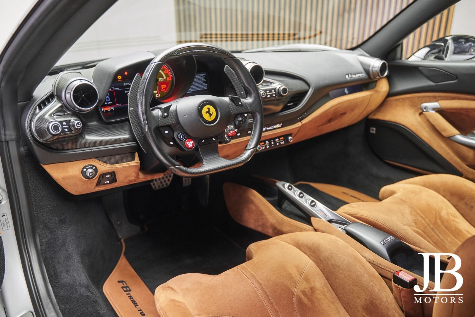 Fahrzeugabbildung Ferrari F8 Tributo Carbon Lift Racing Seat CarPlay