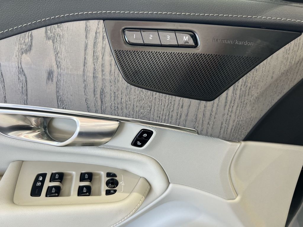 Volvo XC90 T8 Plus Bright Recharge AWD Sitzklima Pano