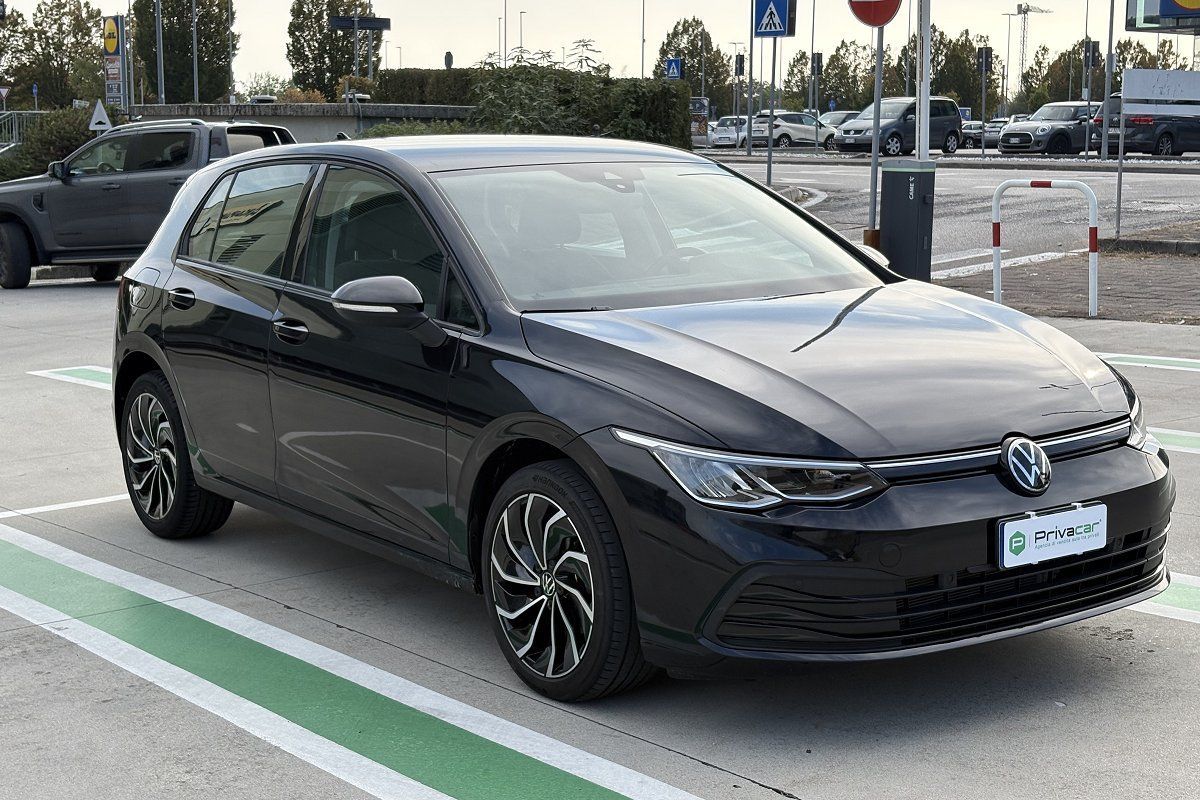 Volkswagen VOLKSWAGEN Golf 1.0 eTSI EVO DSG Life imagem 3