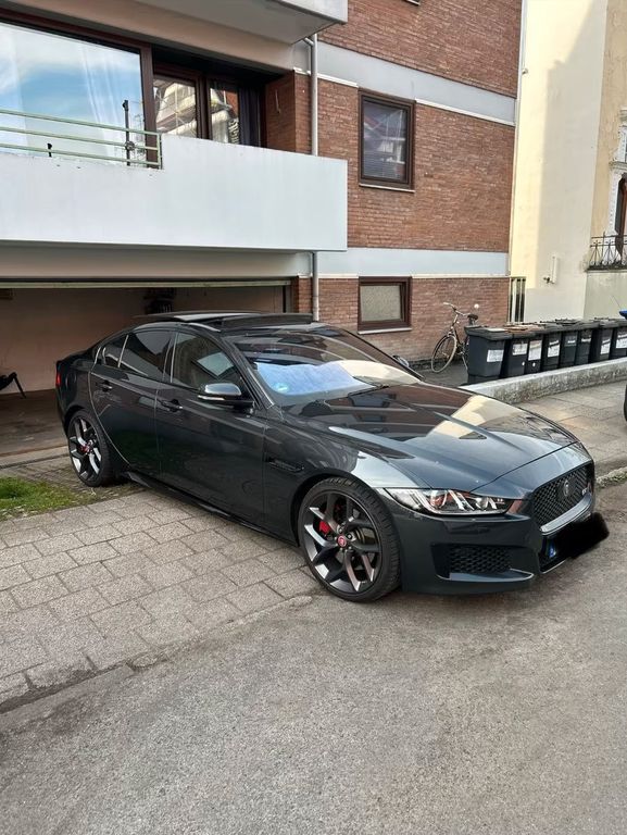Image of Jaguar XE