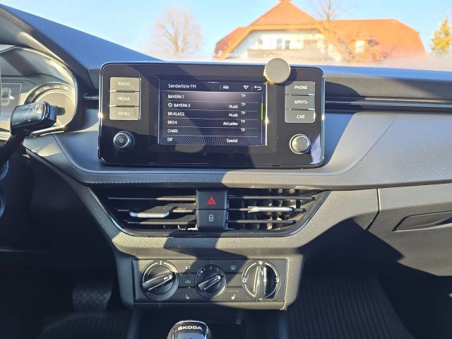 Fahrzeugabbildung SKODA Scala Active 1.0 TSI DSG LED Shg Klima