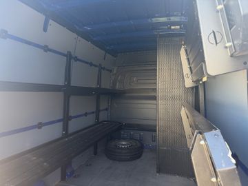 Mercedes Sprinter - 11