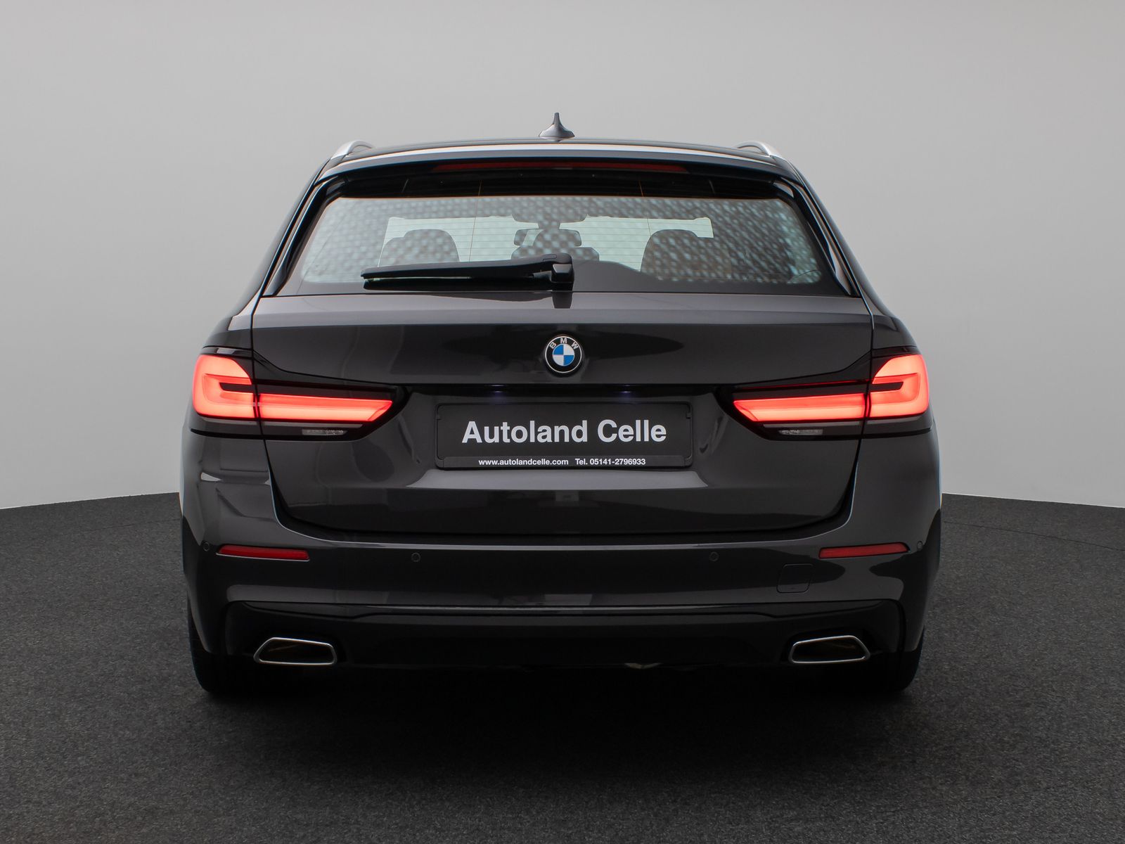 Fahrzeugabbildung BMW 520d Panorama DAB Leder AHK Alarm M Sport 18Zoll